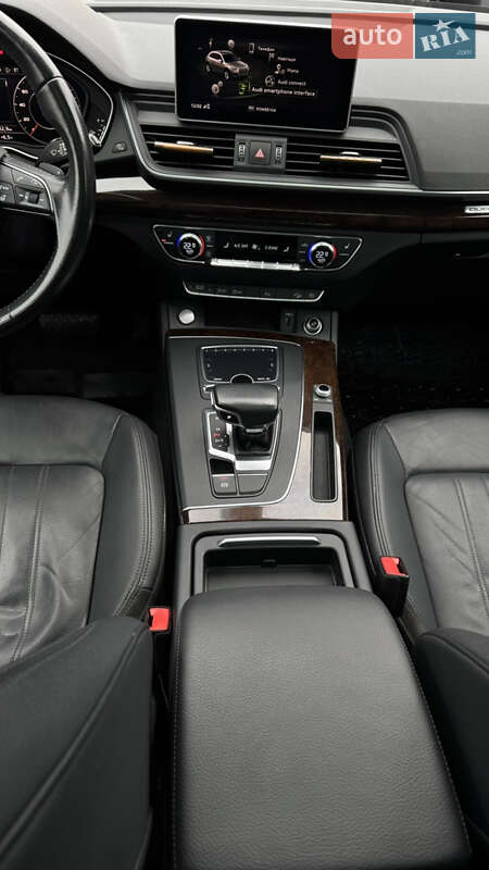 Внедорожник / Кроссовер Audi Q5 2018 в Киеве