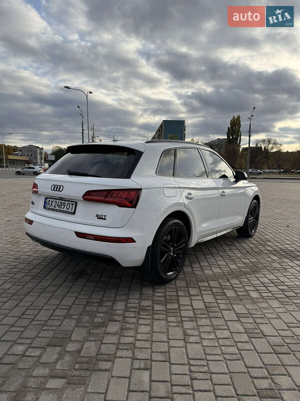 Внедорожник / Кроссовер Audi Q5 2018 в Харькове
