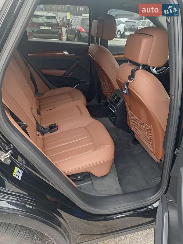 Внедорожник / Кроссовер Audi Q5 2020 в Киеве