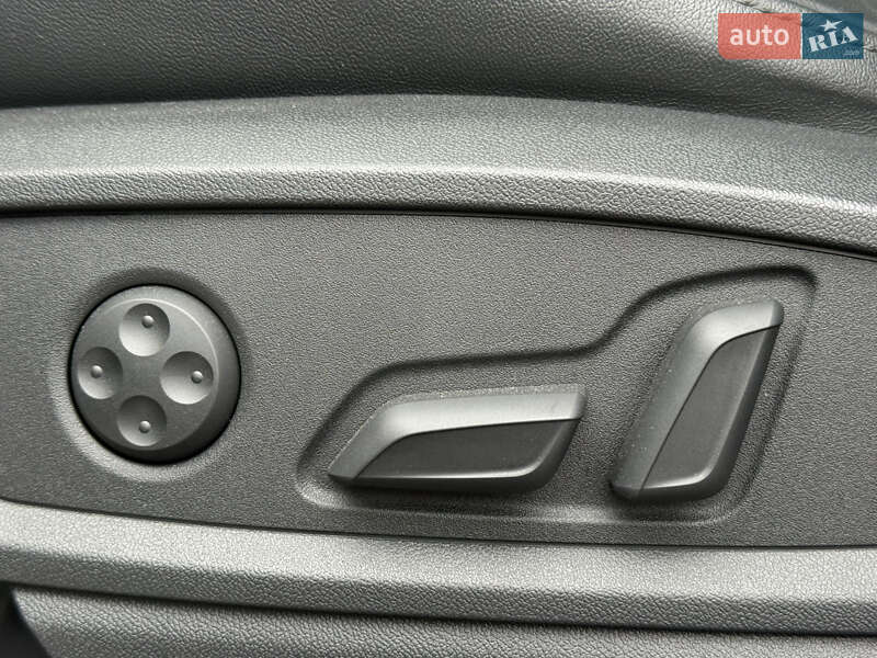 Позашляховик / Кросовер Audi Q5 2022 в Києві фото 29 Позашляховик / Кросовер Audi Q5 2022 в Києві