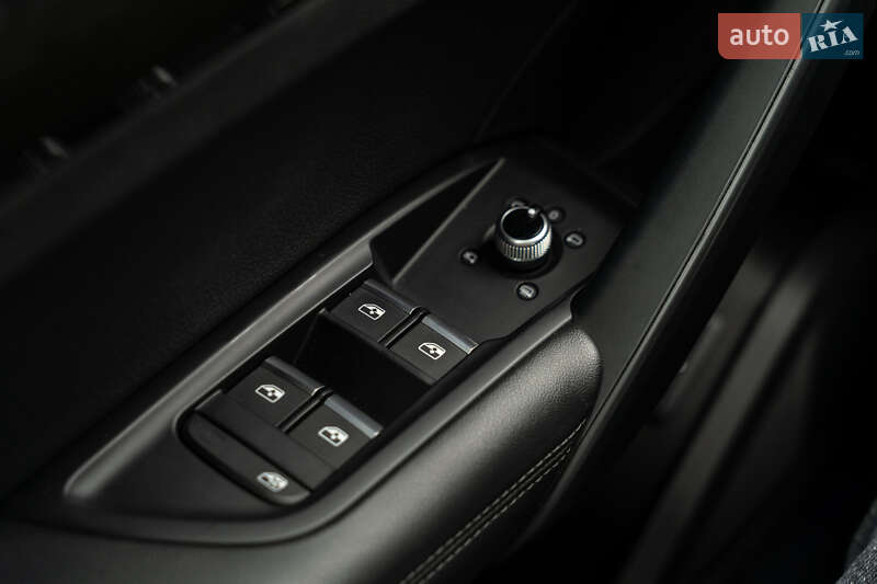 Внедорожник / Кроссовер Audi Q5 2018 в Черновцах