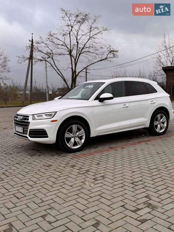 Внедорожник / Кроссовер Audi Q5 2019 в Золочеве фото 5 Внедорожник / Кроссовер Audi Q5 2019 в Золочеве