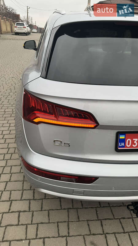 Внедорожник / Кроссовер Audi Q5 2018 в Луцке фото 5 Внедорожник / Кроссовер Audi Q5 2018 в Луцке