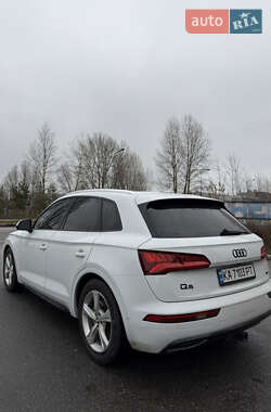 Внедорожник / Кроссовер Audi Q5 2020 в Киеве