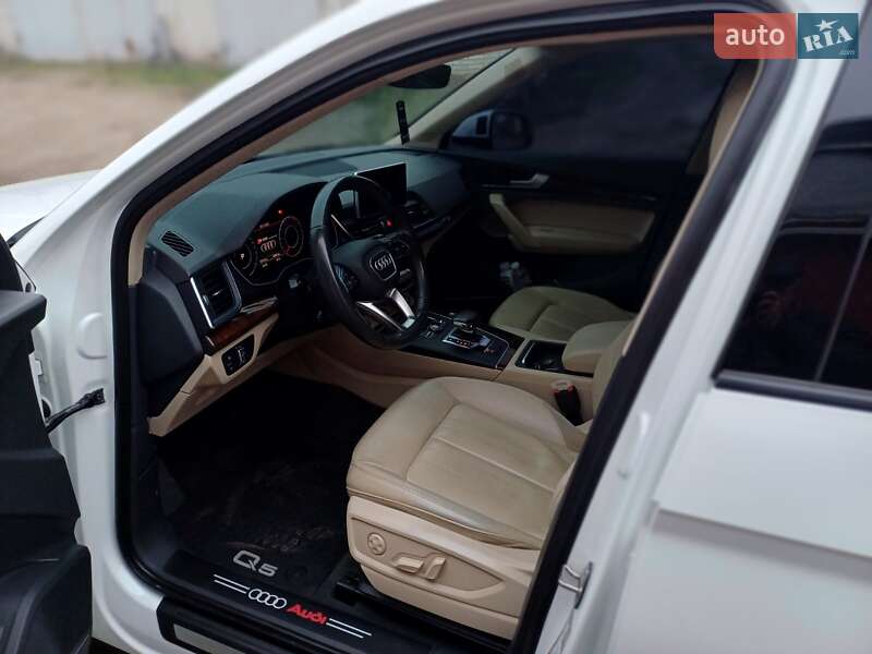 Позашляховик / Кросовер Audi Q5 2017 в Первомайську фото 8 Позашляховик / Кросовер Audi Q5 2017 в Первомайську