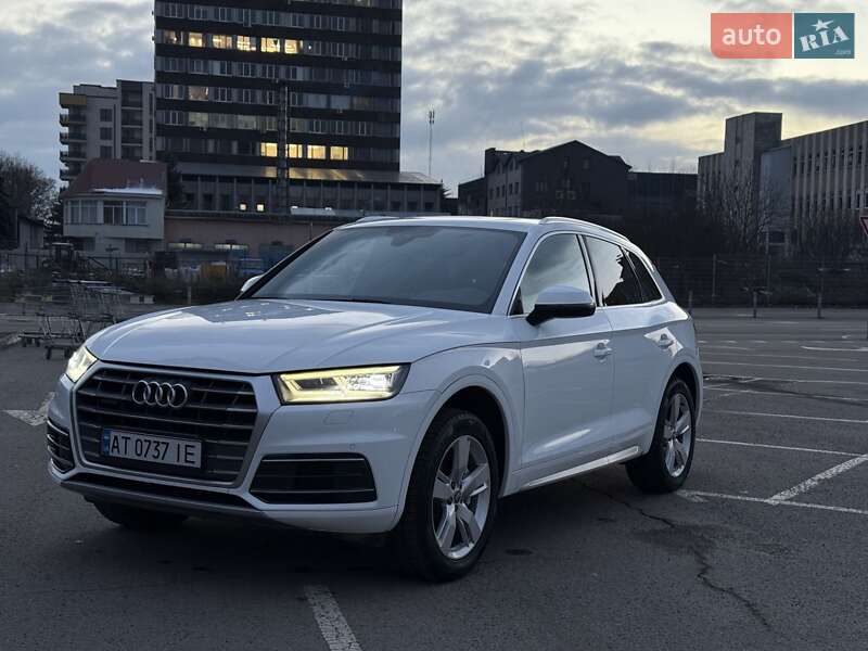 Позашляховик / Кросовер Audi Q5 2018 в Івано-Франківську