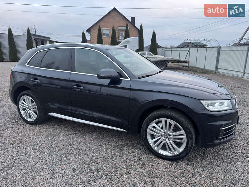 Позашляховик / Кросовер Audi Q5 2018 в Луцьку
