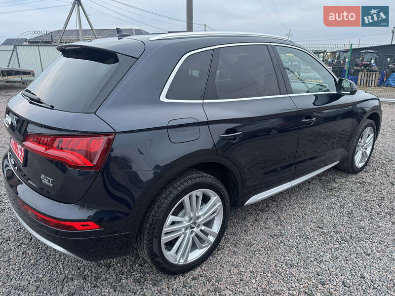 Позашляховик / Кросовер Audi Q5 2018 в Луцьку