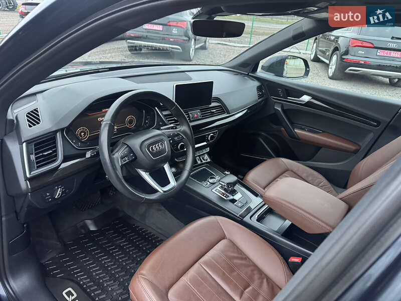 Позашляховик / Кросовер Audi Q5 2018 в Луцьку