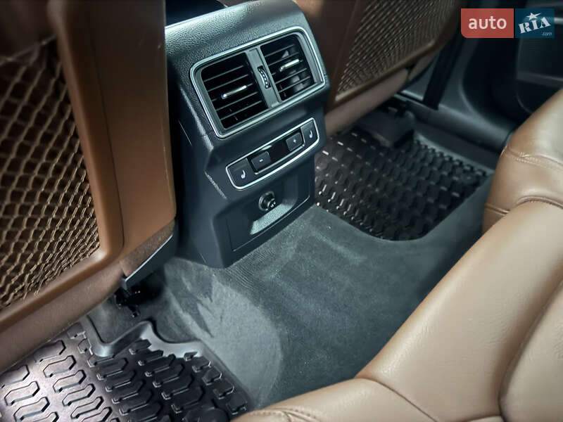 Позашляховик / Кросовер Audi Q5 2018 в Луцьку