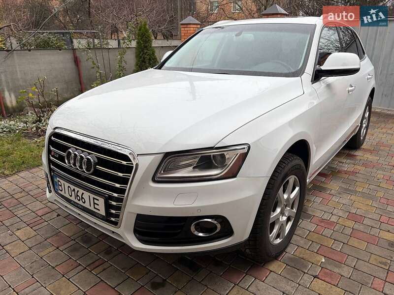 Внедорожник / Кроссовер Audi Q5 2015 в Карловке