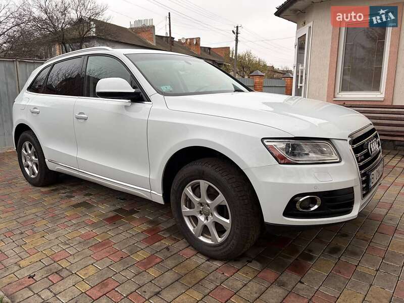 Внедорожник / Кроссовер Audi Q5 2015 в Карловке