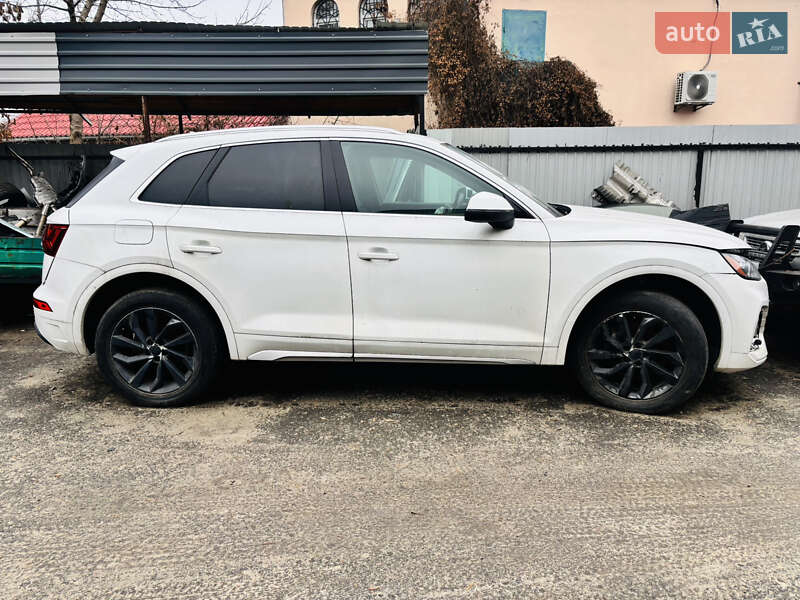 Внедорожник / Кроссовер Audi Q5 2020 в Вышгороде