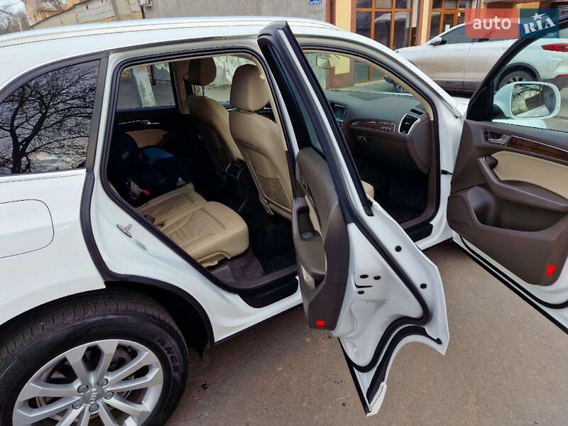 Позашляховик / Кросовер Audi Q5 2015 в Ізмаїлі