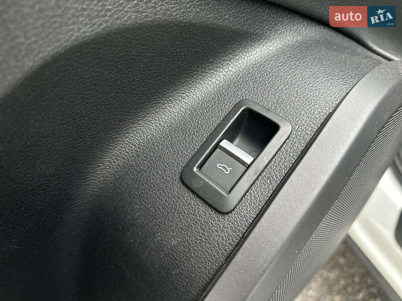 Внедорожник / Кроссовер Audi Q5 2018 в Киеве фото 12 Внедорожник / Кроссовер Audi Q5 2018 в Киеве