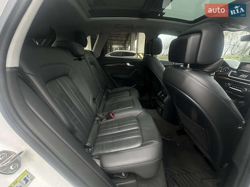 Внедорожник / Кроссовер Audi Q5 2018 в Киеве фото 35 Внедорожник / Кроссовер Audi Q5 2018 в Киеве