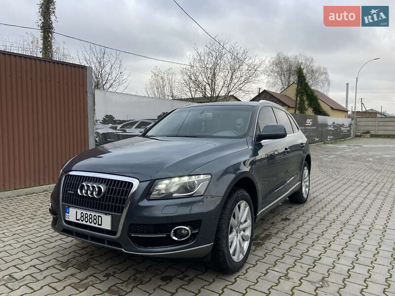 Внедорожник / Кроссовер Audi Q5 2009 в Новоселице