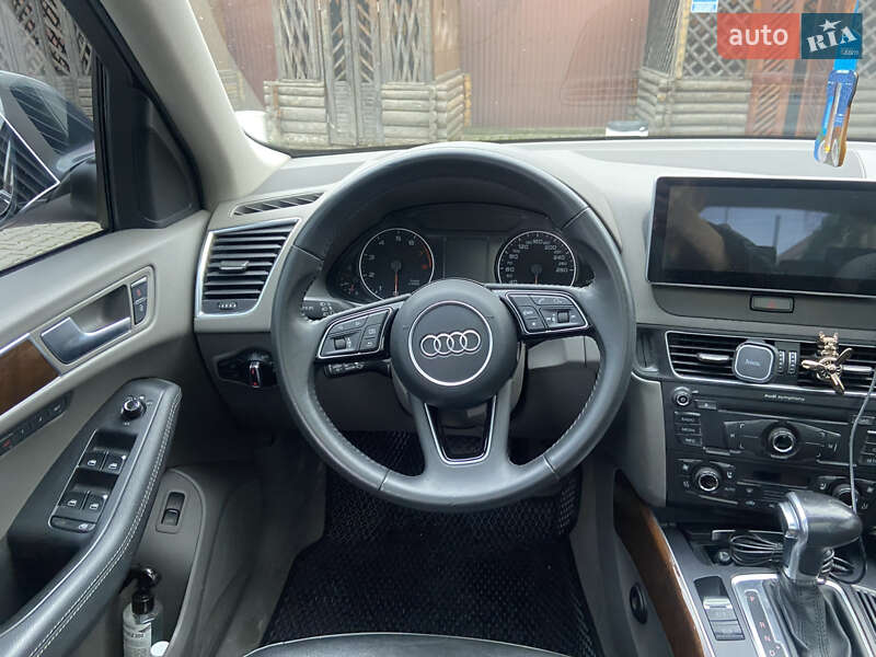Внедорожник / Кроссовер Audi Q5 2009 в Новоселице