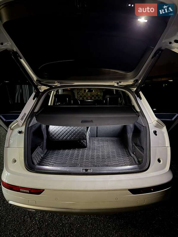 Внедорожник / Кроссовер Audi Q5 2018 в Киеве фото 26 Внедорожник / Кроссовер Audi Q5 2018 в Киеве