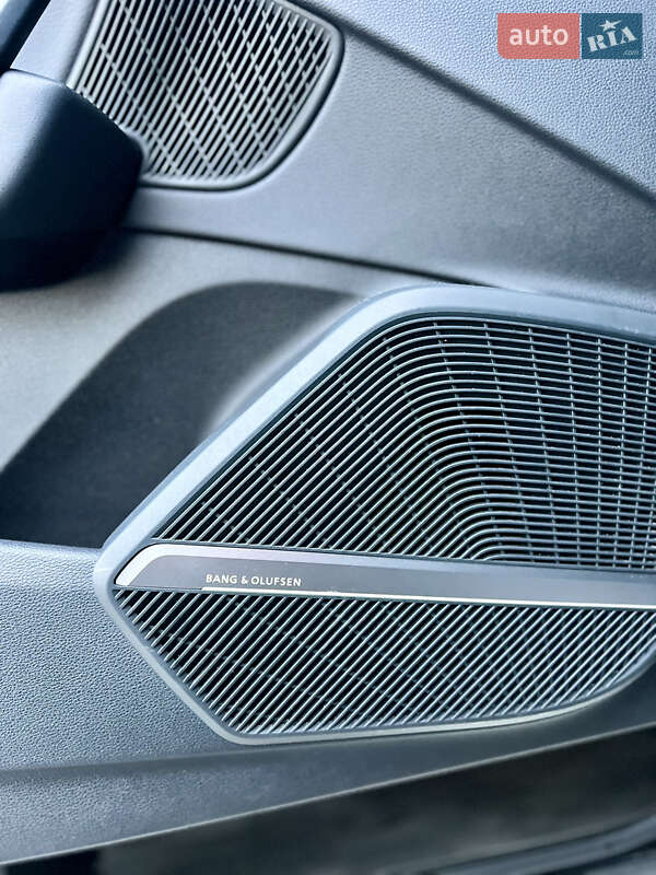 Внедорожник / Кроссовер Audi Q5 2019 в Львове фото 20 Внедорожник / Кроссовер Audi Q5 2019 в Львове