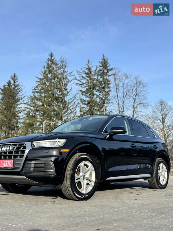 Внедорожник / Кроссовер Audi Q5 2019 в Львове