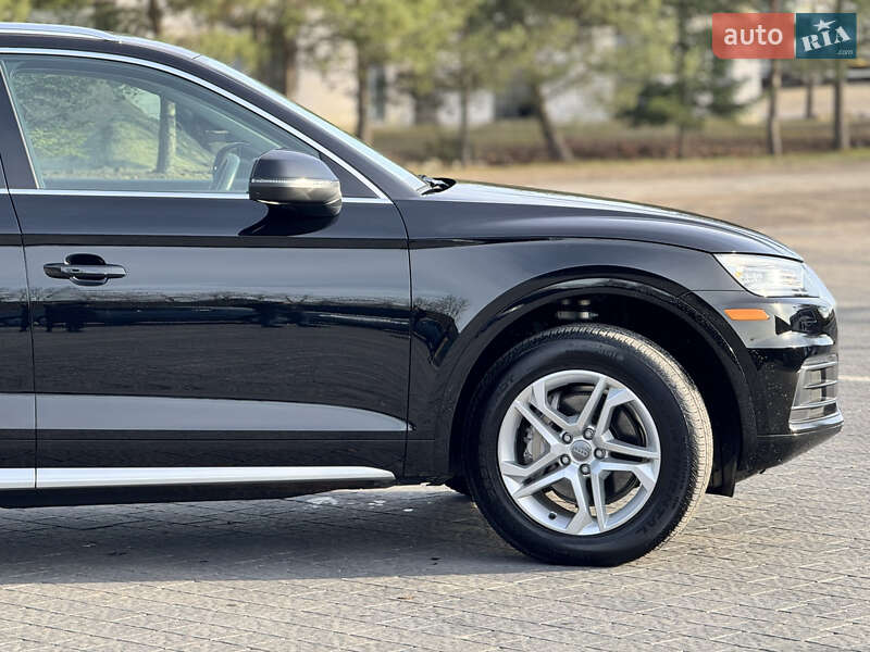 Внедорожник / Кроссовер Audi Q5 2019 в Львове