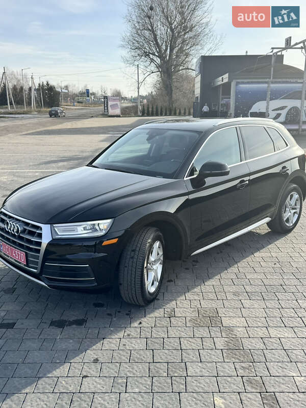 Внедорожник / Кроссовер Audi Q5 2019 в Львове