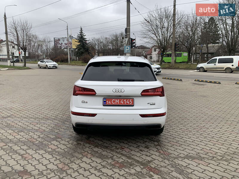 Внедорожник / Кроссовер Audi Q5 2019 в Черновцах