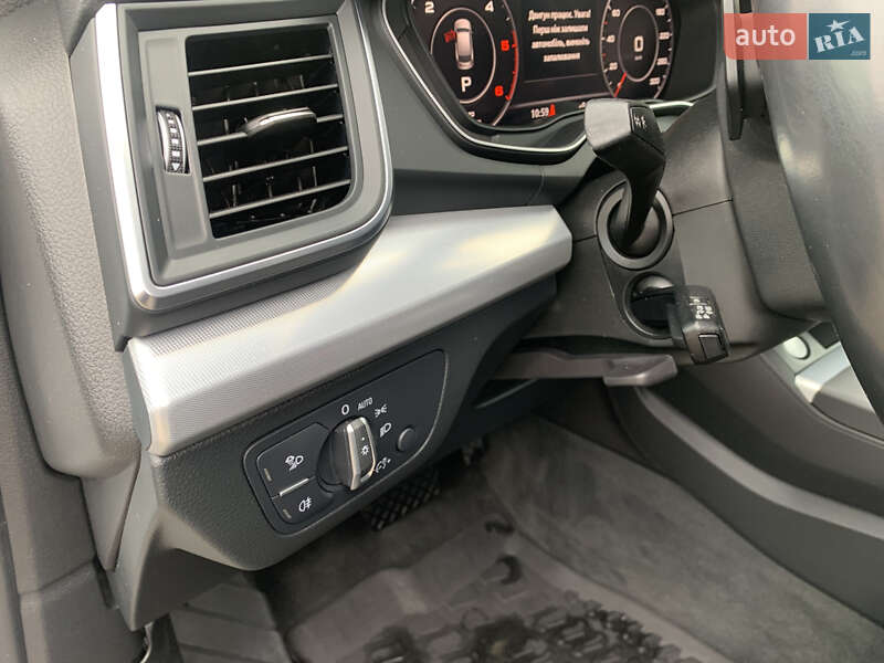 Внедорожник / Кроссовер Audi Q5 2019 в Черновцах