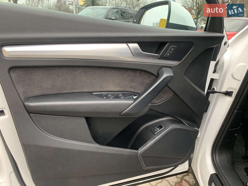 Внедорожник / Кроссовер Audi Q5 2019 в Черновцах