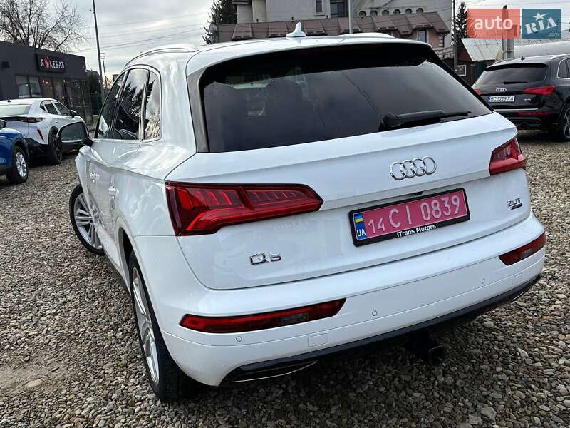 Позашляховик / Кросовер Audi Q5 2017 в Стрию