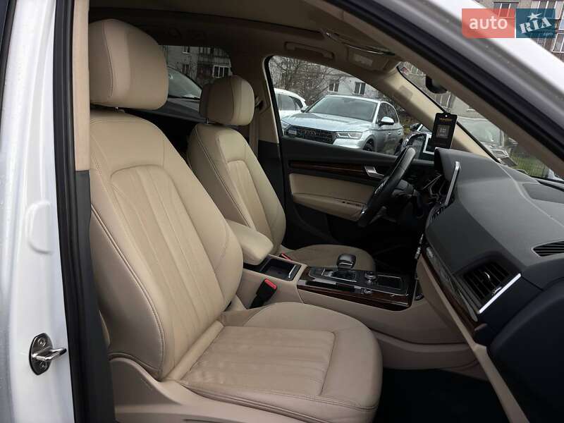 Позашляховик / Кросовер Audi Q5 2017 в Стрию