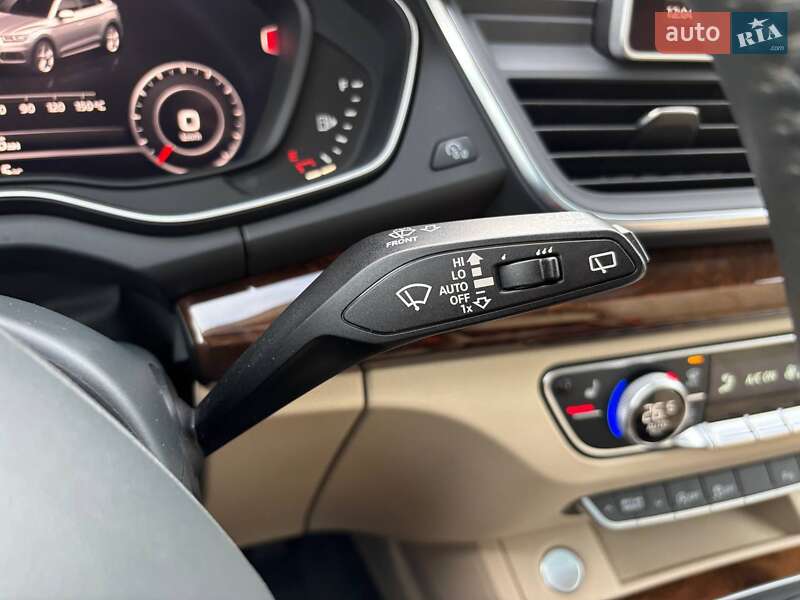 Позашляховик / Кросовер Audi Q5 2017 в Стрию