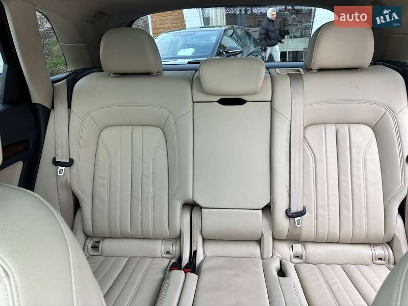 Позашляховик / Кросовер Audi Q5 2017 в Стрию