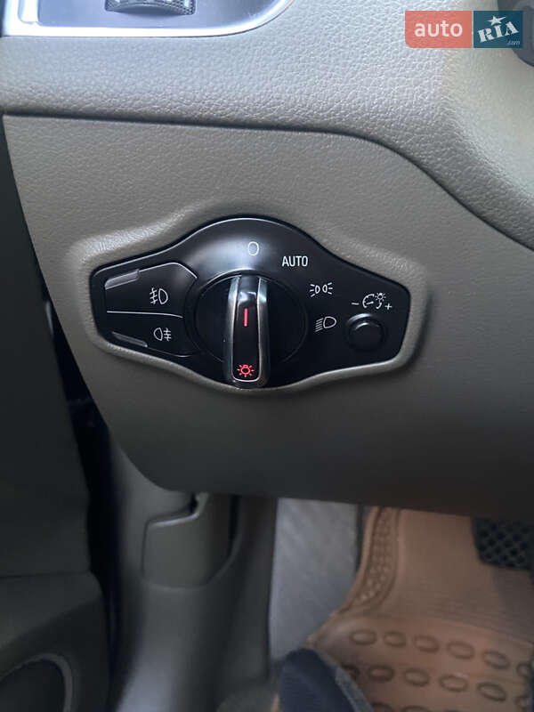 Внедорожник / Кроссовер Audi Q5 2011 в Белой Церкви