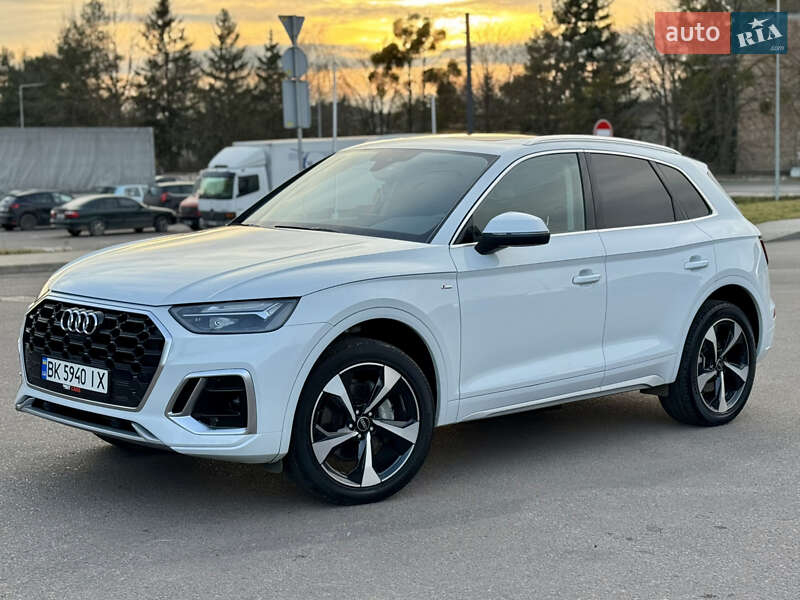 Внедорожник / Кроссовер Audi Q5 2023 в Ровно