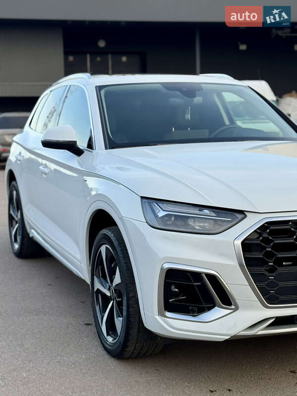 Внедорожник / Кроссовер Audi Q5 2023 в Ровно
