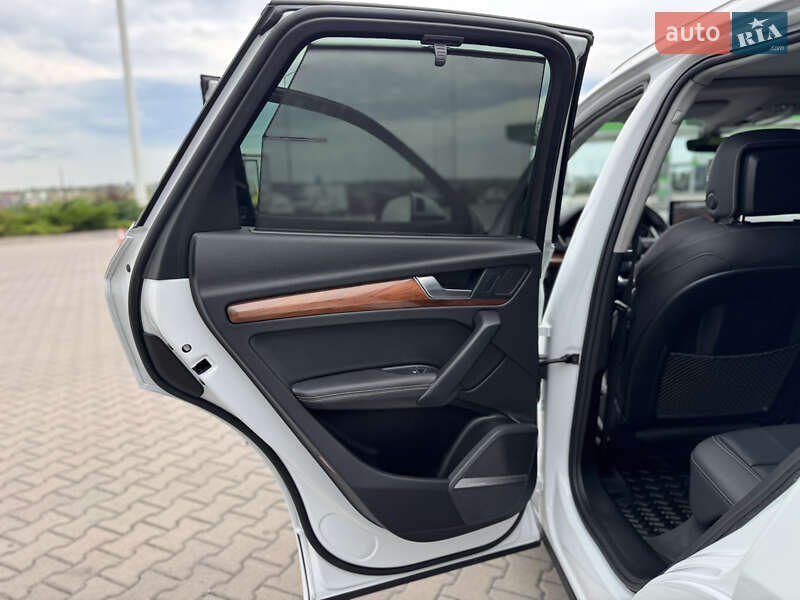 Внедорожник / Кроссовер Audi Q5 2023 в Ровно