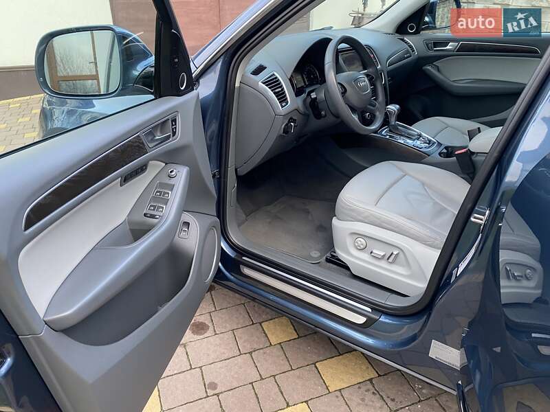 Внедорожник / Кроссовер Audi Q5 2015 в Ровно