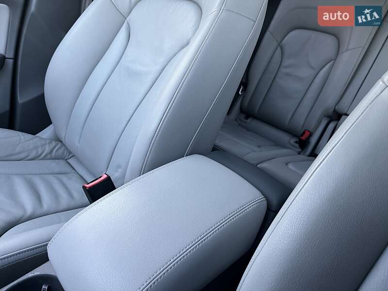 Внедорожник / Кроссовер Audi Q5 2015 в Дубно