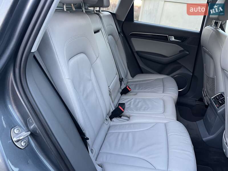 Внедорожник / Кроссовер Audi Q5 2015 в Дубно