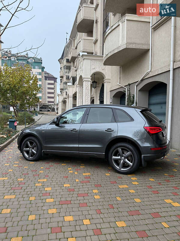 Внедорожник / Кроссовер Audi Q5 2012 в Одессе