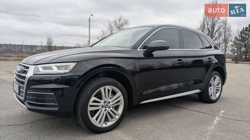 Внедорожник / Кроссовер Audi Q5 2018 в Ахтырке