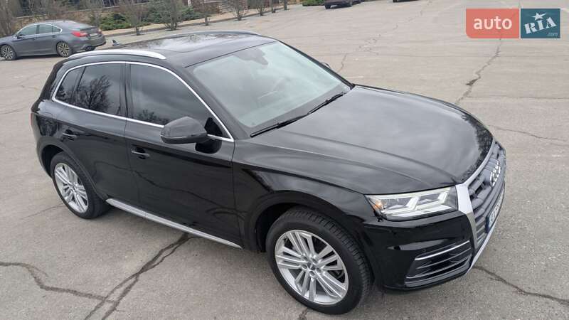 Внедорожник / Кроссовер Audi Q5 2018 в Ахтырке