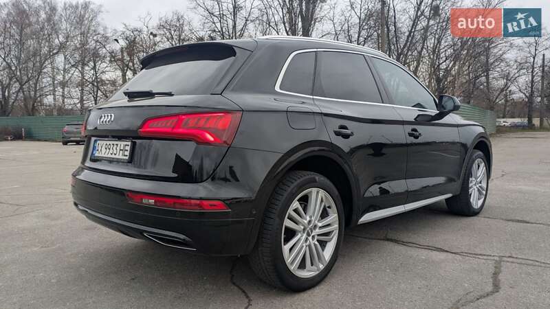 Внедорожник / Кроссовер Audi Q5 2018 в Ахтырке