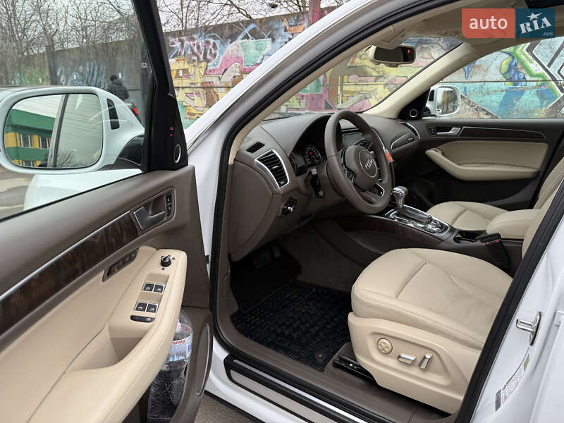 Внедорожник / Кроссовер Audi Q5 2015 в Ровно
