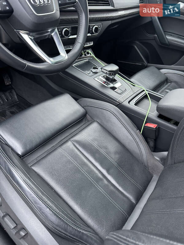 Внедорожник / Кроссовер Audi Q5 2018 в Львове фото 23 Внедорожник / Кроссовер Audi Q5 2018 в Львове