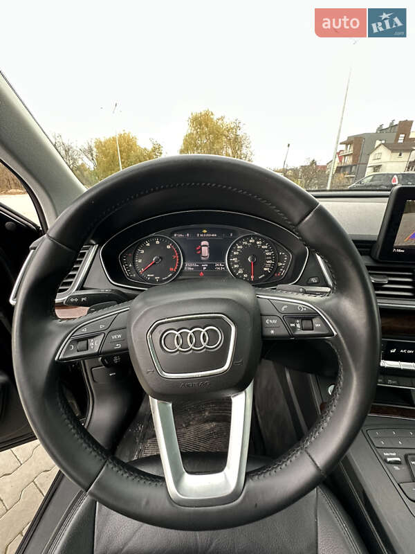 Внедорожник / Кроссовер Audi Q5 2019 в Киеве