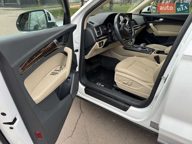 Внедорожник / Кроссовер Audi Q5 2019 в Житомире фото 12 Внедорожник / Кроссовер Audi Q5 2019 в Житомире