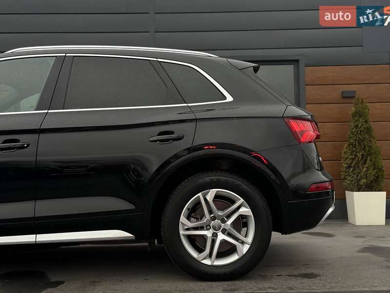 Внедорожник / Кроссовер Audi Q5 2018 в Ровно